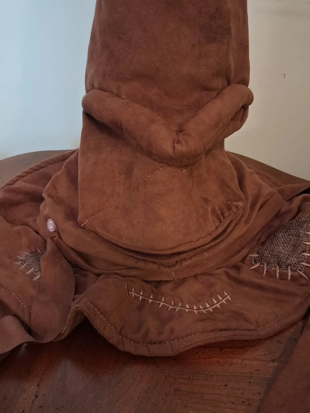 Gemmy Harry Potter Talking Sorting Hat Warner Bros. Wizarding World Works